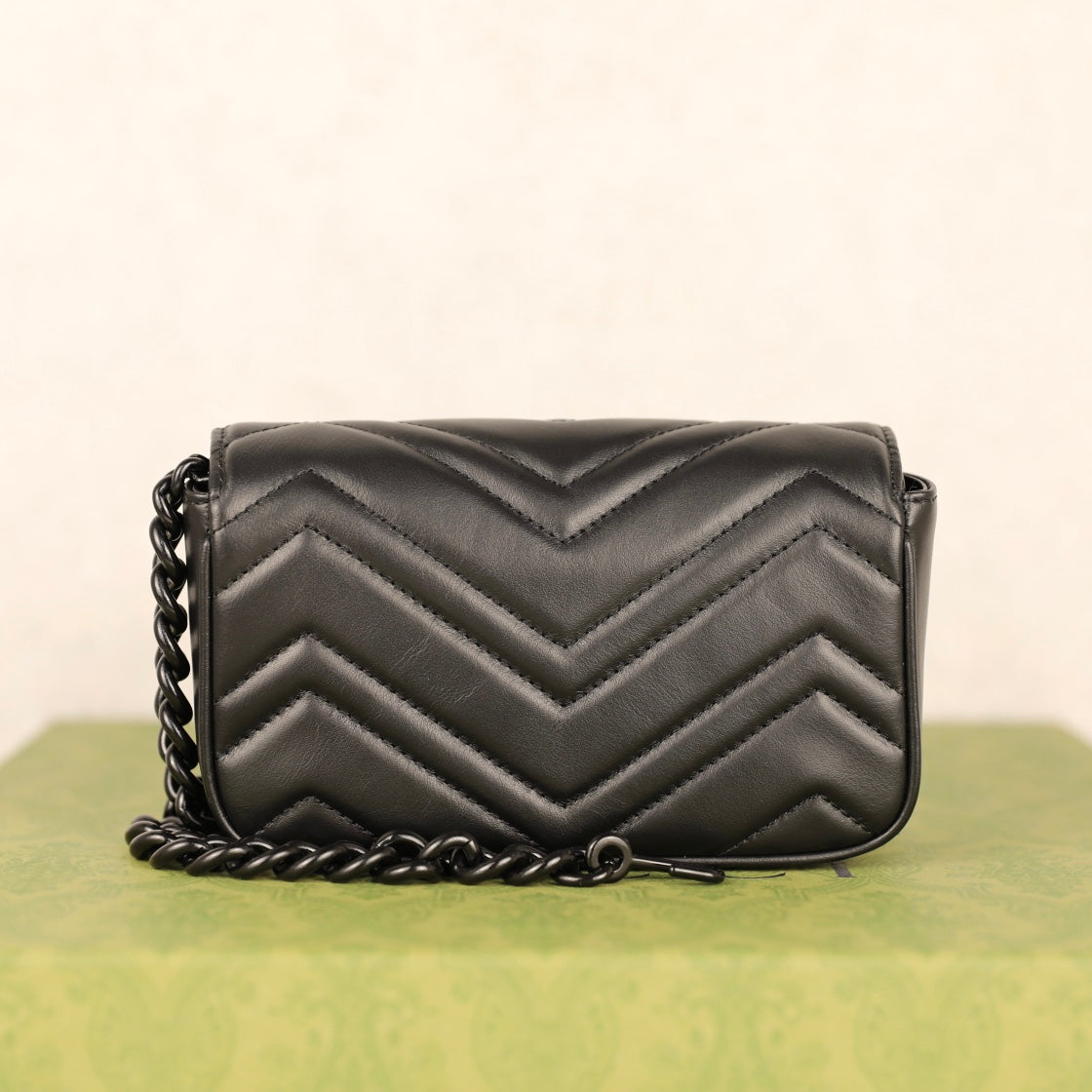 Gucci GG Marmont Macaron Nano Shoulder Bag – 699757